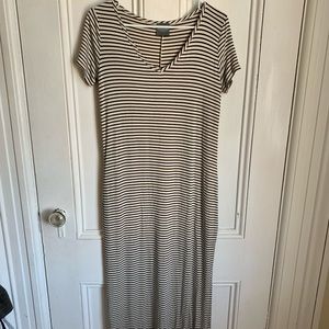 Olivia Rae Maxi Dress